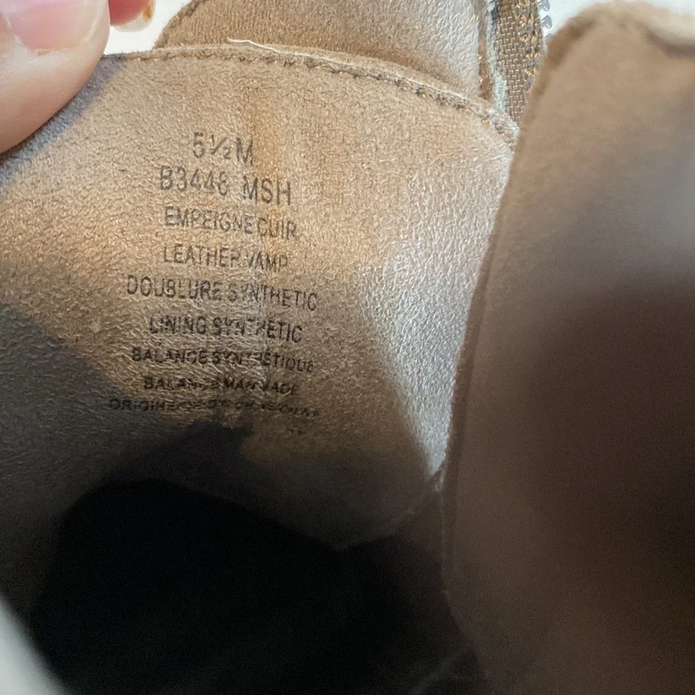 Blondo Gatsby Wedge Waterproof Sneakers Size 5.5 M